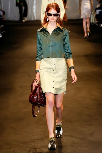 Look 12